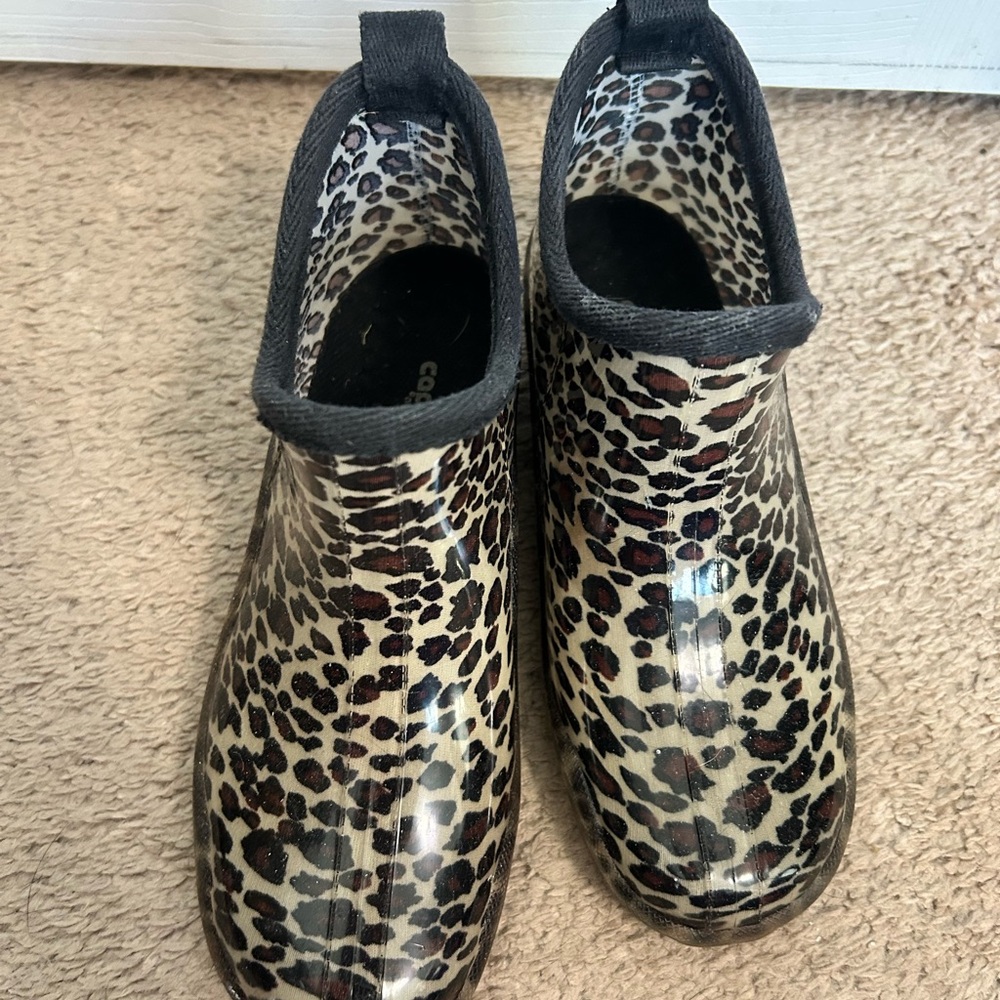 CAPELLI OF NEW YORK Leopard Print Rain Boots - Picture 4 of 10